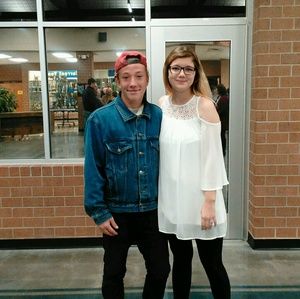 Meet your Posher, Elissa